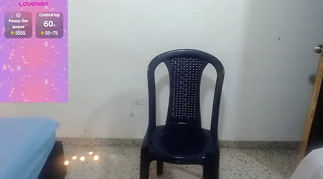 Snapshot of Suxxxy_ chatting on January 2025 03:27:01 PM Suxxxy online show from January 2025 03:27:01 PM