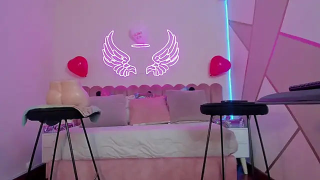  scarletmoore online show from February 2025 01:33:02 PM