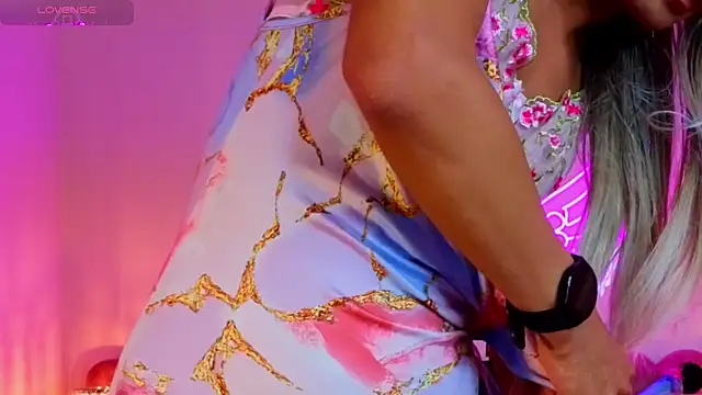  scarletmoore online show from October 2025 10:57:02 AM