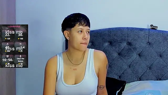 violet casper  online show from February 2025 10:19:01 AM