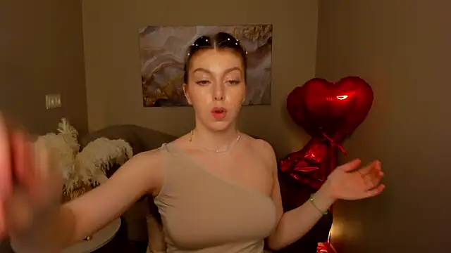 Snapshot of MollyMeltorr chatting on February 2026 02:44:02 PM MollyMeltorr online show from February 2026 02:44:02 PM