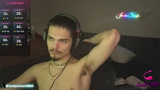 Snapshot of JordanShow chatting on February 2025 08:35:02 PM JordanShow online show from February 2025 08:35:02 PM