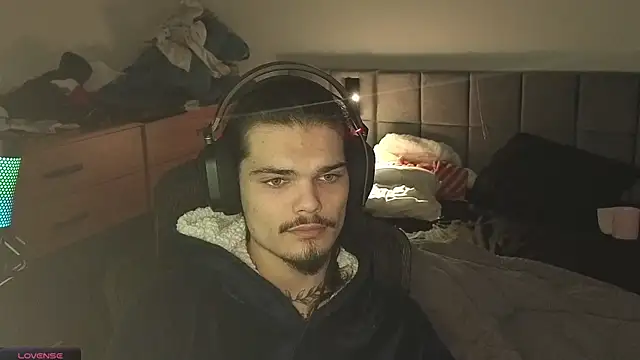 Snapshot of JordanShow chatting on March 2025 08:33:02 AM JordanShow online show from March 2025 08:33:02 AM