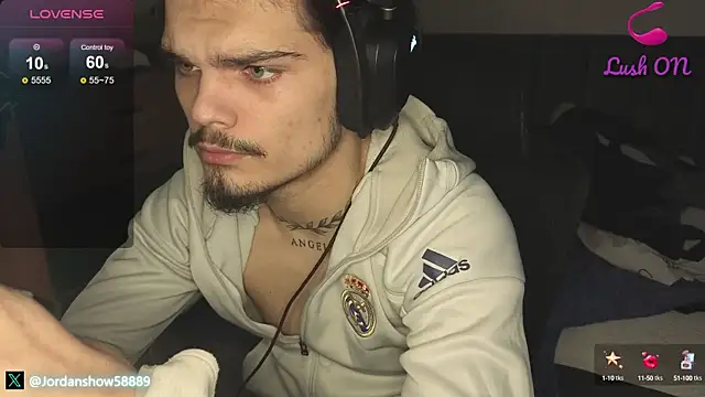 Snapshot of JordanShow chatting on March 2025 07:01:02 PM JordanShow online show from March 2025 07:01:02 PM