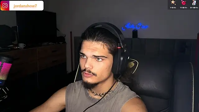 Snapshot of JordanShow chatting on September 2025 01:33:02 PM JordanShow online show from September 2025 01:33:02 PM