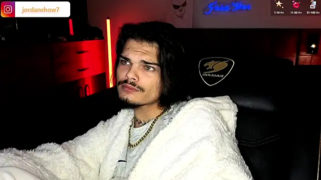 Snapshot of JordanShow chatting on September 2025 04:17:01 AM JordanShow online show from September 2025 04:17:01 AM