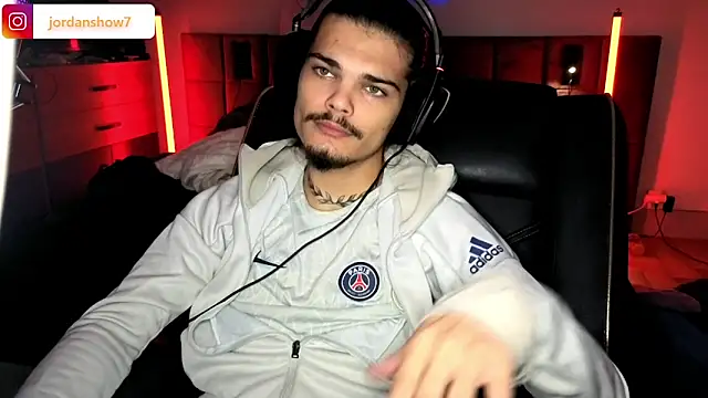 Snapshot of JordanShow chatting on October 2025 02:34:01 PM JordanShow online show from October 2025 02:34:01 PM