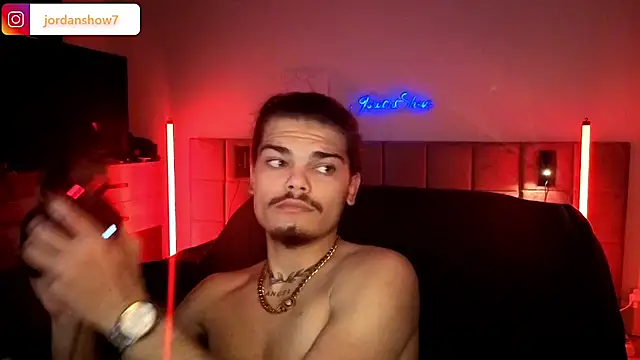 Snapshot of JordanShow chatting on October 2025 12:46:02 PM JordanShow online show from October 2025 12:46:02 PM