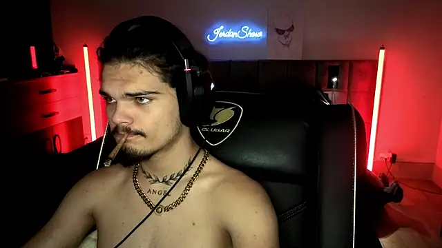 Snapshot of JordanShow chatting on October 2025 08:20:01 PM JordanShow online show from October 2025 08:20:01 PM