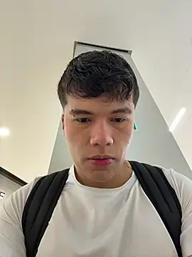 Logan smith1 online show from December 2025 06:48:01 PM