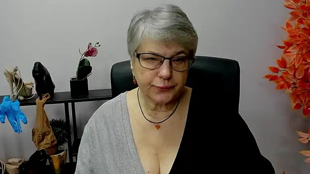 IrisDream online show from December 2024 07:15:01 AM