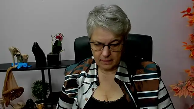 IrisDream online show from December 2024 07:18:01 AM