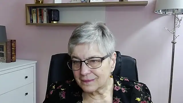 IrisDream online show from December 2024 10:32:01 AM