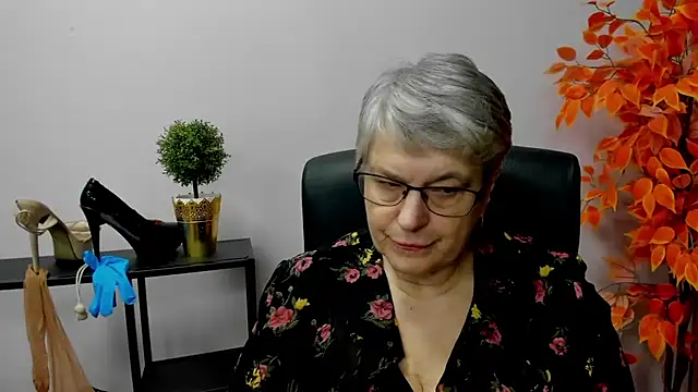 IrisDream online show from January 2025 01:45:02 PM