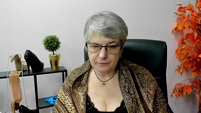 IrisDream online show from February 2025 10:37:02 AM