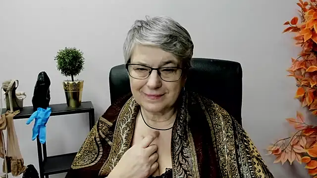 IrisDream online show from February 2025 10:14:01 AM