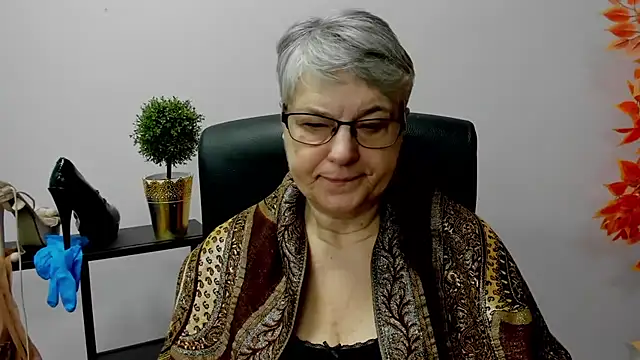 IrisDream online show from February 2025 07:21:01 AM