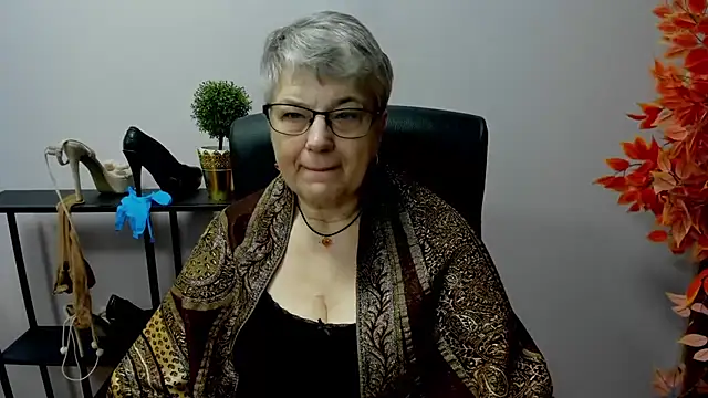 IrisDream online show from February 2025 07:11:02 AM