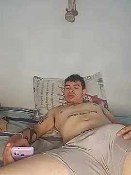 Snapshot of Bruno_Iris_sex chatting on January 2025 12:23:01 PM Bruno Iris sex online show from January 2025 12:23:01 PM