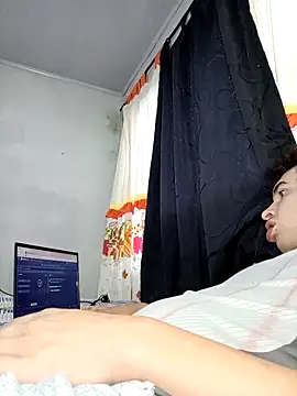 Snapshot of Bruno_Iris_sex chatting on September 2025 11:04:01 AM Bruno Iris sex online show from September 2025 11:04:01 AM