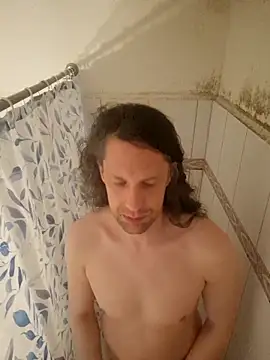 Josephine LIVE online show from April 2026 04:59:01 AM