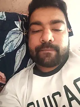 Snapshot of L9vefromAkhil chatting on January 2026 06:18:01 AM L9vefromAkhil online show from January 2026 06:18:01 AM