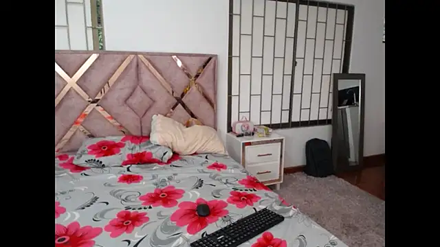 diabla sexyboobs online show from April 2026 10:36:02 PM