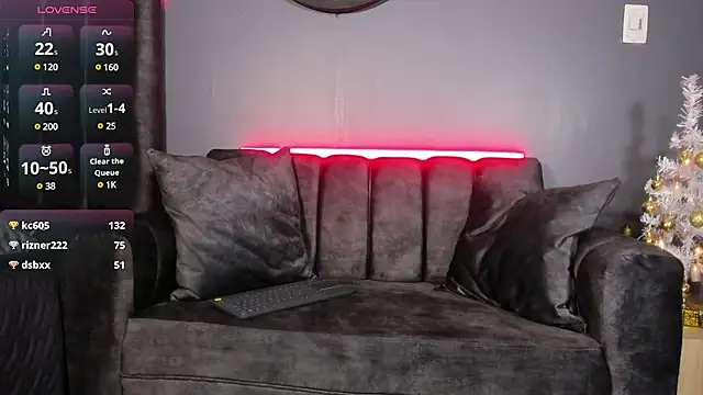 Snapshot of khriss_brown chatting on December 2024 03:09:02 AM khriss brown online show from December 2024 03:09:02 AM