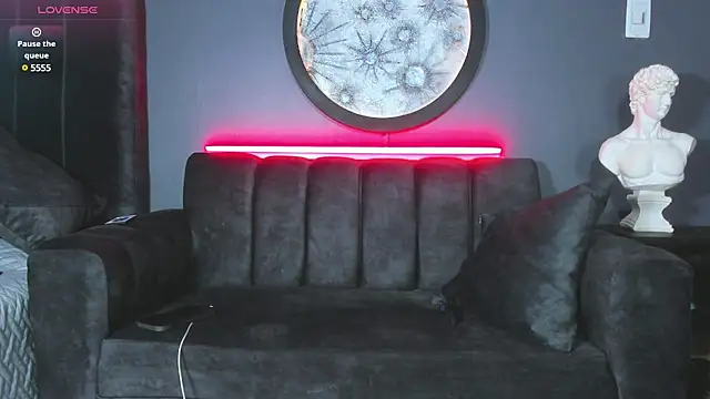 Snapshot of khriss_brown chatting on January 2025 01:13:02 AM khriss brown online show from January 2025 01:13:02 AM