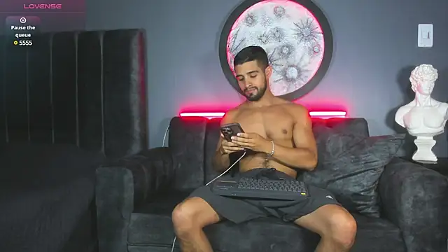 Snapshot of khriss_brown chatting on February 2025 10:53:02 PM khriss brown online show from February 2025 10:53:02 PM