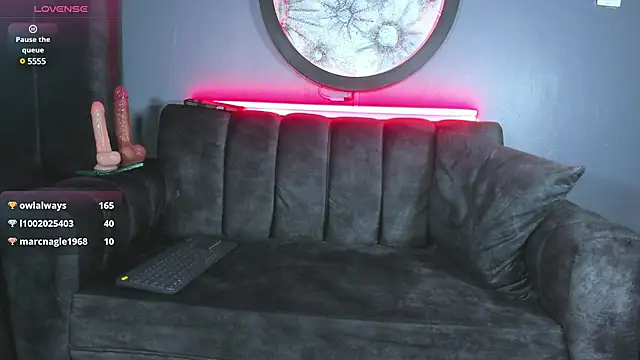 Snapshot of khriss_brown chatting on February 2025 11:57:01 PM khriss brown online show from February 2025 11:57:01 PM