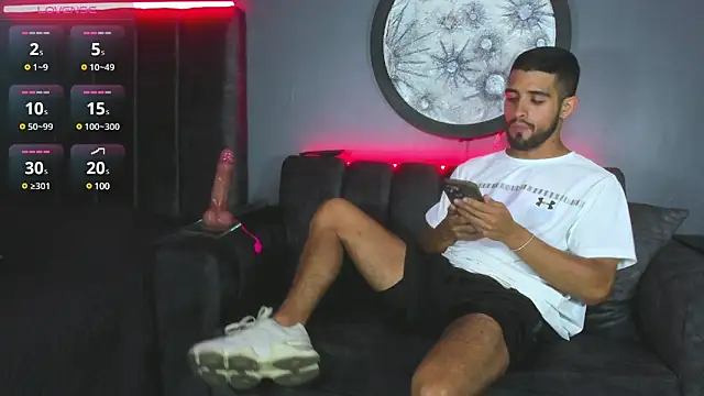 Snapshot of khriss_brown chatting on March 2025 12:16:01 AM khriss brown online show from March 2025 12:16:01 AM