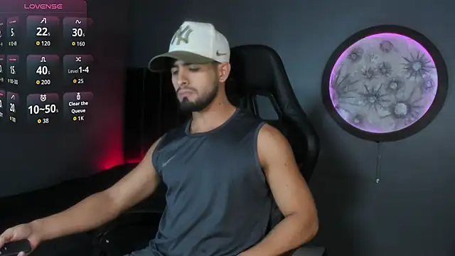 Snapshot of khriss_brown chatting on November 2025 08:46:02 PM khriss brown online show from November 2025 08:46:02 PM