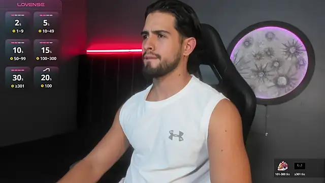 Snapshot of khriss_brown chatting on December 2025 10:03:01 PM khriss brown online show from December 2025 10:03:01 PM