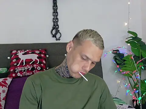 Snapshot of fucking_sinner chatting on December 2025 02:28:01 AM fucking sinner online show from December 2025 02:28:01 AM