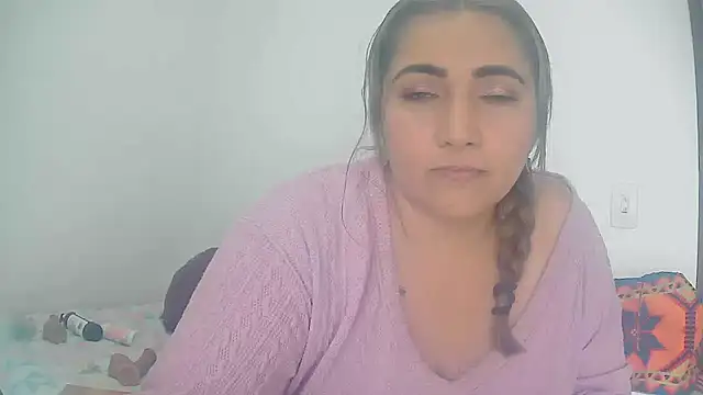 Snapshot of Paula-Harrison chatting on January 2025 01:14:01 PM Paula-Harrison online show from January 2025 01:14:01 PM