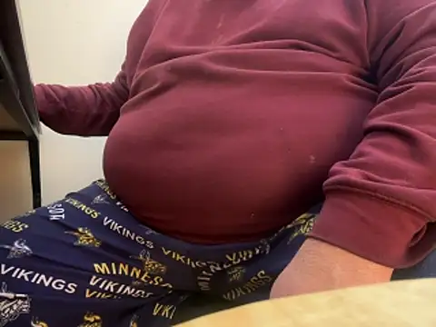 Snapshot of mnguy1972 chatting on March 2026 05:17:01 PM mnguy1972 online show from March 2026 05:17:01 PM