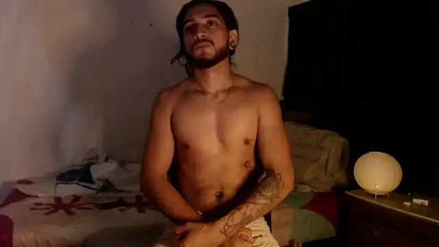 Snapshot of maxximus_100 chatting on January 2025 06:27:02 AM maxximus 100 online show from January 2025 06:27:02 AM