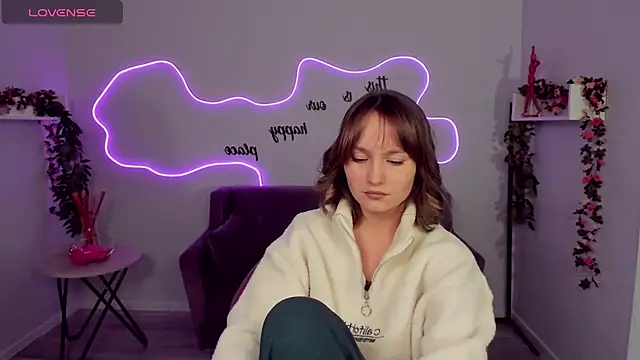 BritnieCute online show from February 2026 05:45:01 AM