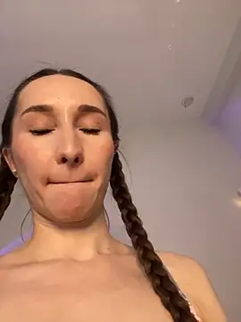 Snapshot of cutte_dora chatting on February 2026 12:12:01 PM cutte dora online show from February 2026 12:12:01 PM