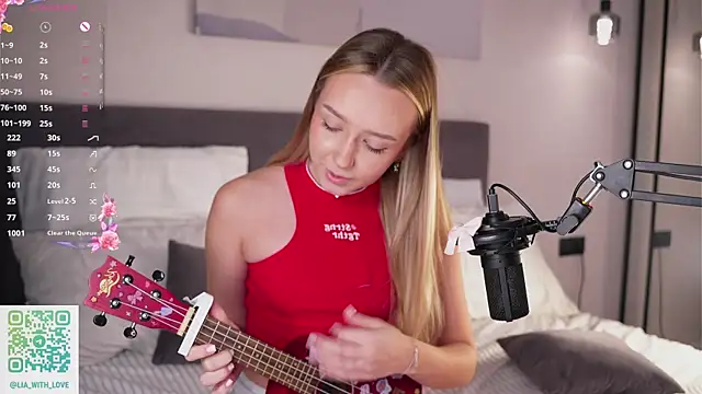 HollisBeckett online show from September 2025 03:40:02 AM