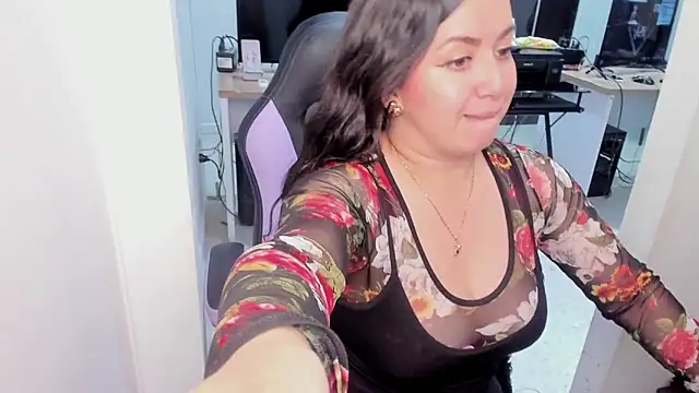 Kimkalifa  online show from May 2026 01:06:01 PM