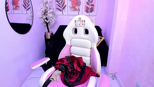 Snapshot of Zafiro_t18 chatting on January 2025 10:33:01 PM Zafiro t18 online show from January 2025 10:33:01 PM