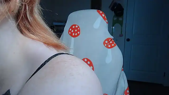 GoddessPinxx online show from August 2026 09:28:01 PM
