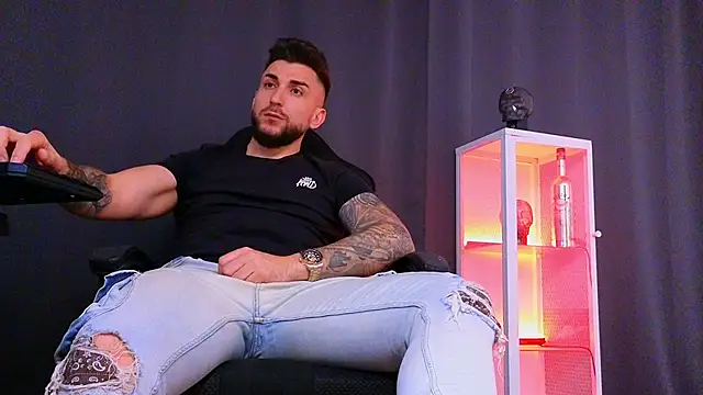 Snapshot of MightyAaron66 chatting on February 2025 02:58:01 PM MightyAaron66 online show from February 2025 02:58:01 PM