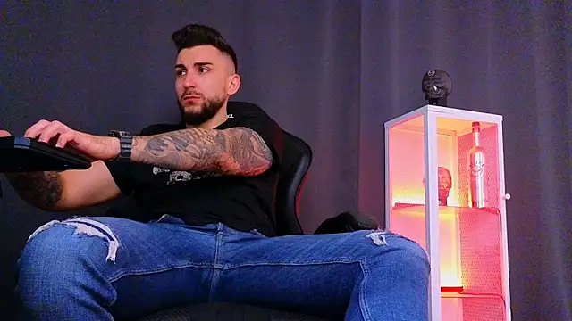 Snapshot of MightyAaron66 chatting on February 2025 08:52:02 AM MightyAaron66 online show from February 2025 08:52:02 AM