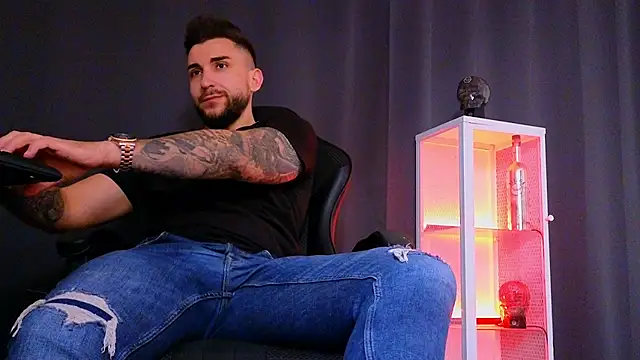 Snapshot of MightyAaron66 chatting on February 2025 08:48:01 AM MightyAaron66 online show from February 2025 08:48:01 AM