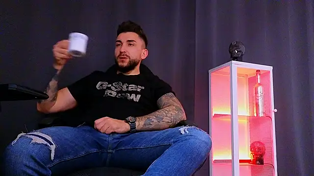 Snapshot of MightyAaron66 chatting on February 2025 02:50:01 AM MightyAaron66 online show from February 2025 02:50:01 AM