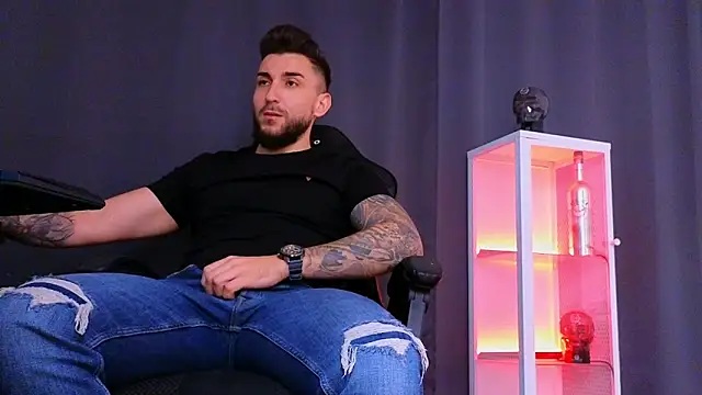 Snapshot of MightyAaron66 chatting on February 2025 10:52:02 PM MightyAaron66 online show from February 2025 10:52:02 PM