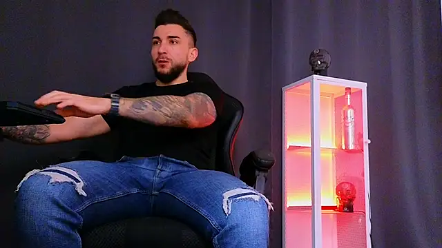 Snapshot of MightyAaron66 chatting on February 2025 07:48:01 AM MightyAaron66 online show from February 2025 07:48:01 AM